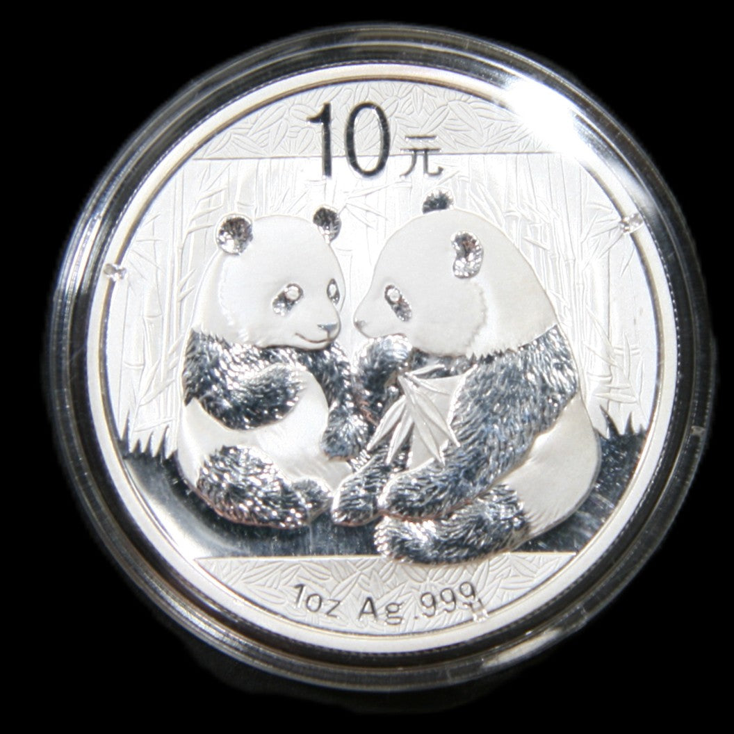China. 10 Yuan fine silver Panda. A selection of mint condition examples. (2. 2011. Encapsulated uncirculated.)