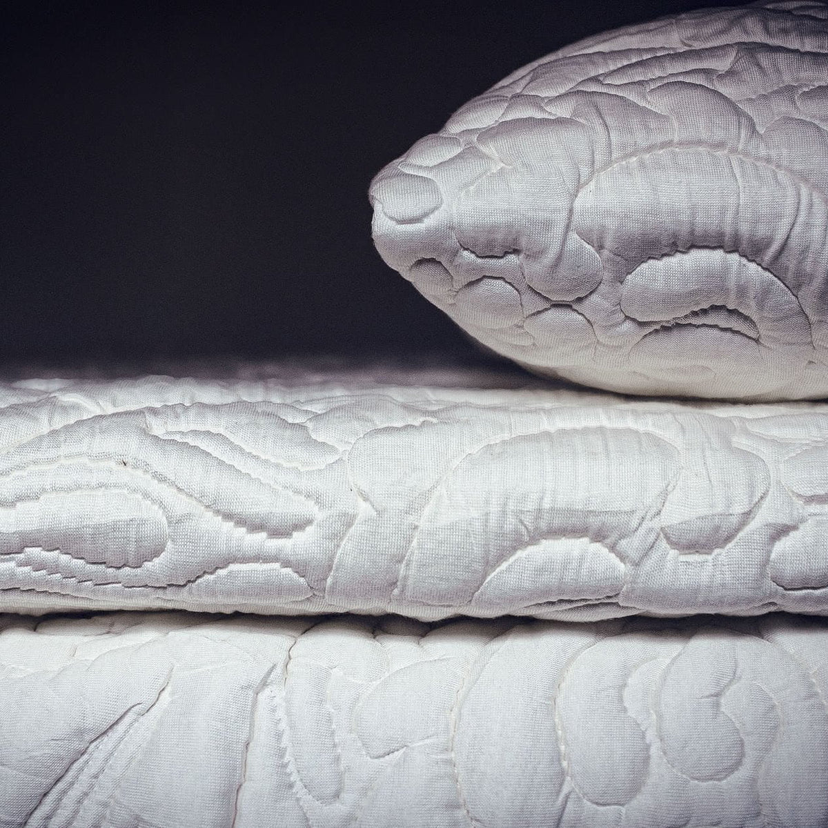 Posh + Lavish 3" Natural Rubber Topper (Twin XL)