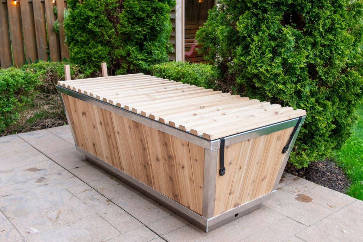 Dundalk LeisureCraft Polar Cold Plunge Tub (White Plastic Interior / No Chiller / No Cover)