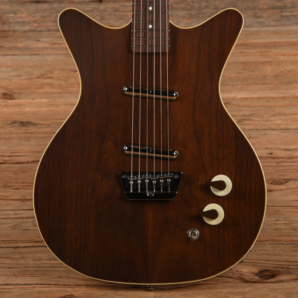 Danelectro 59 Divine Walnut