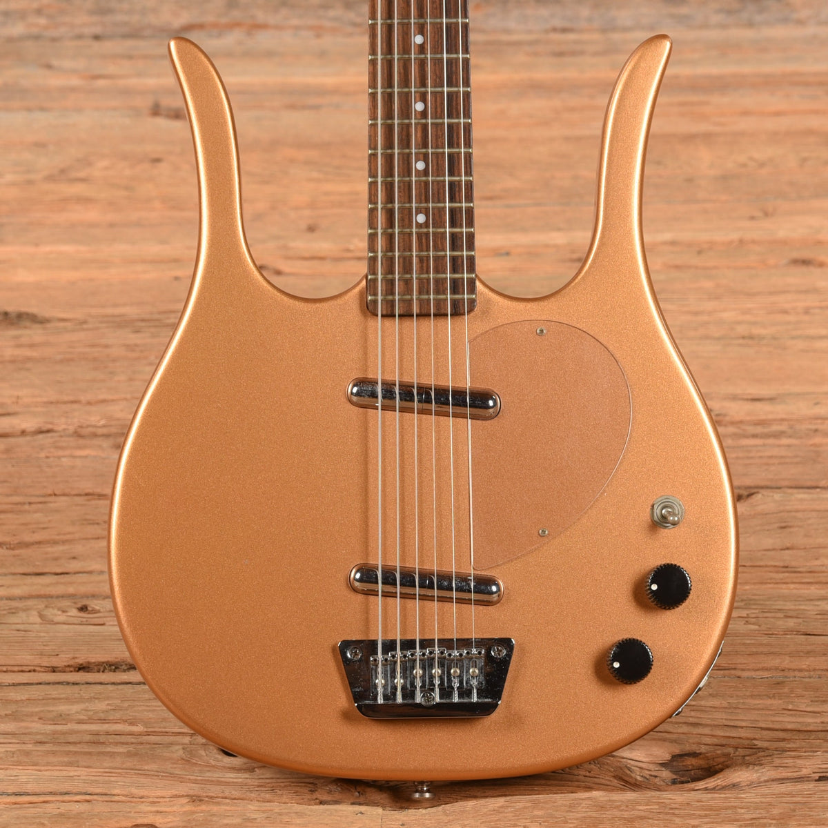 Danelectro Longhorn Baritone Gold