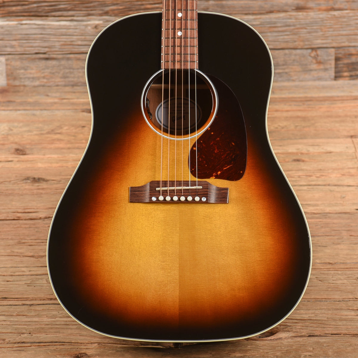 Gibson J-45 Standard Vintage Sunburst 2024
