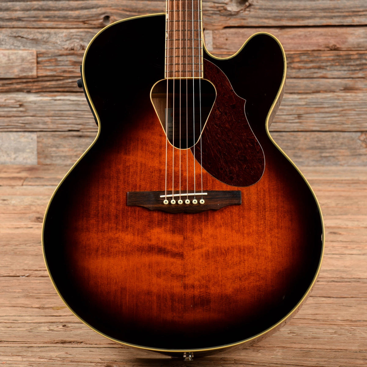 Gretsch G3700 Sunburst 2002
