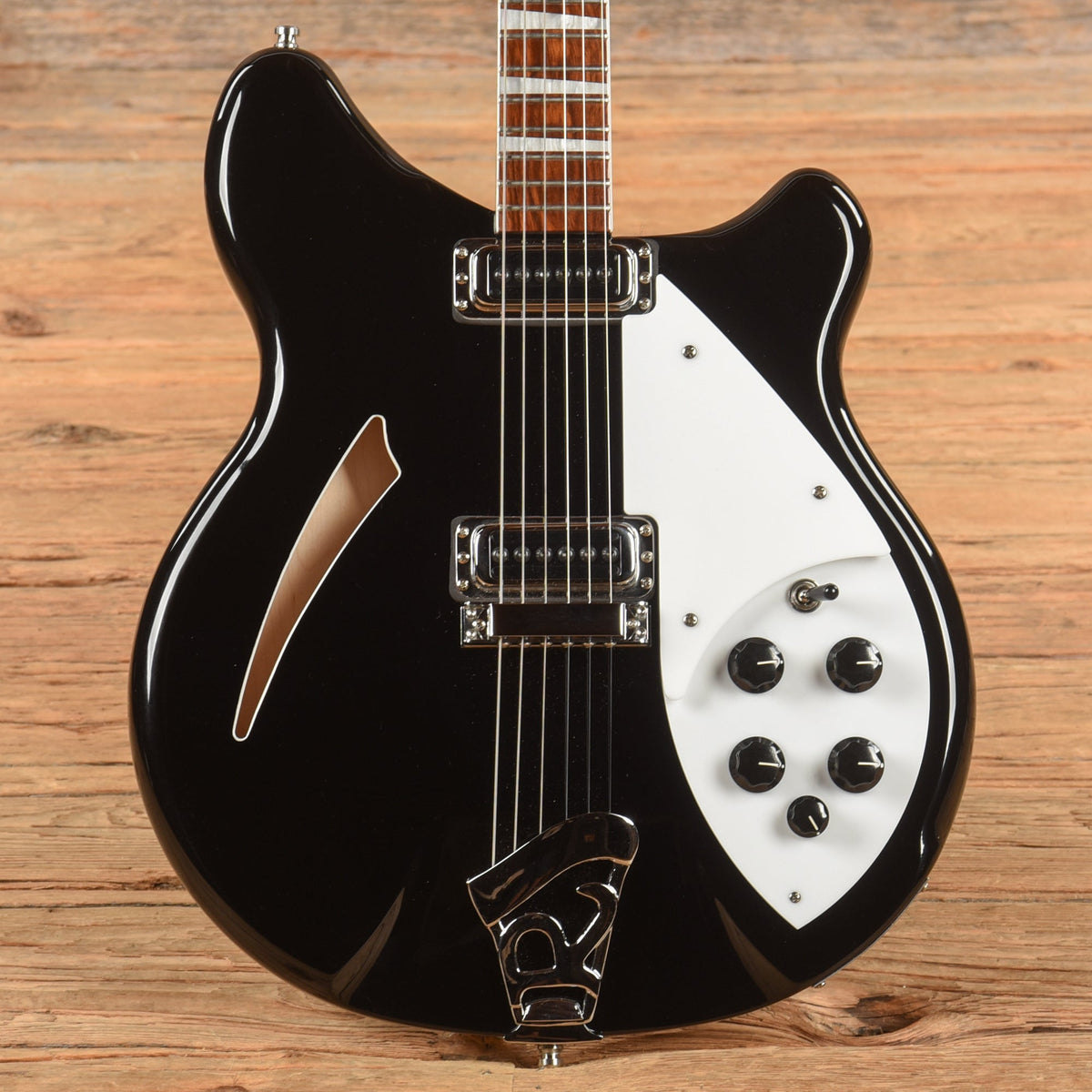 Rickenbacker 360 Jetglo 2024