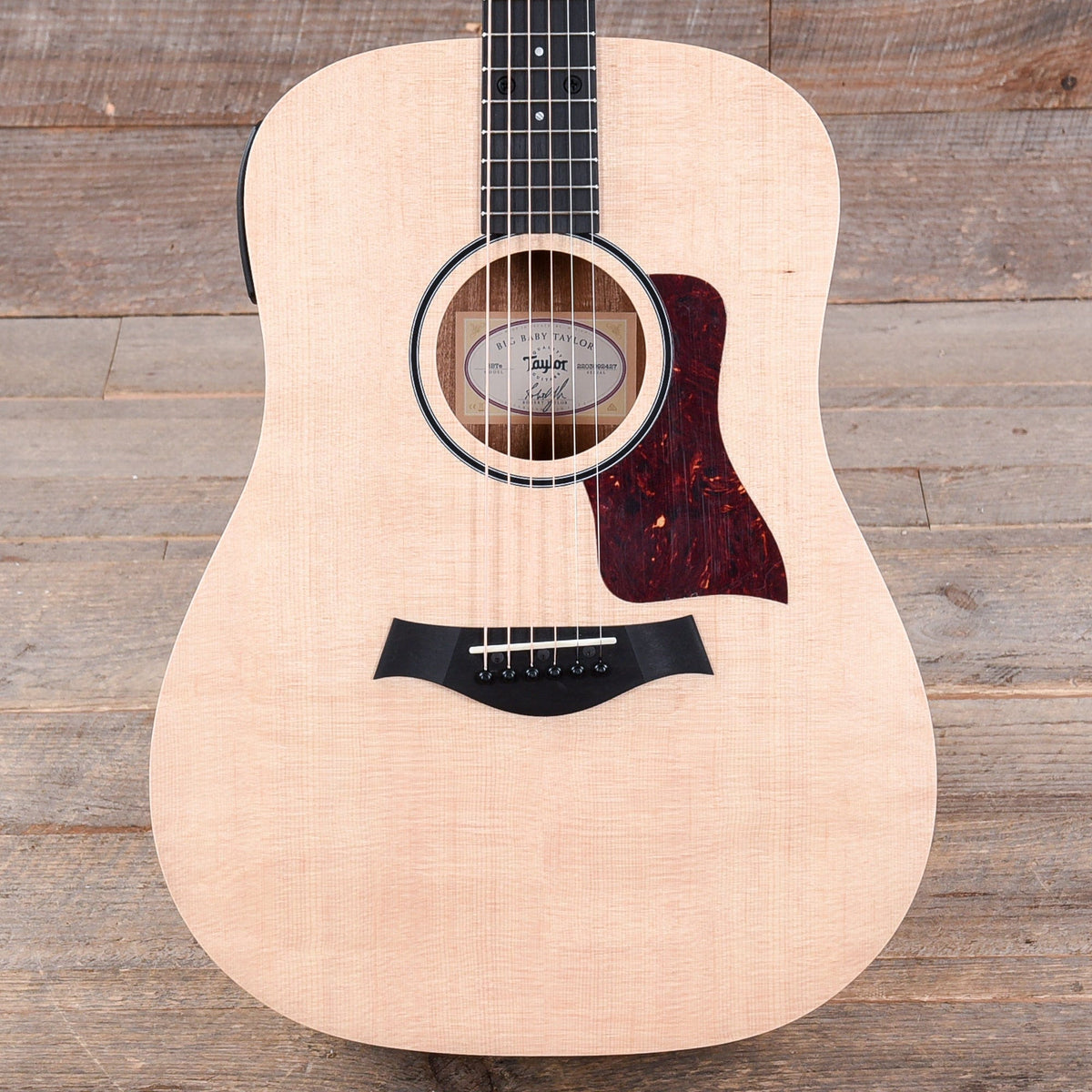 Taylor BBT-e Big Baby Taylor Sitka/Walnut Natural ES-B
